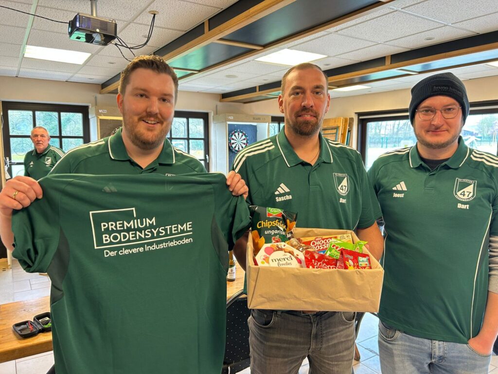 Neue Shirts für Fortunas Darter